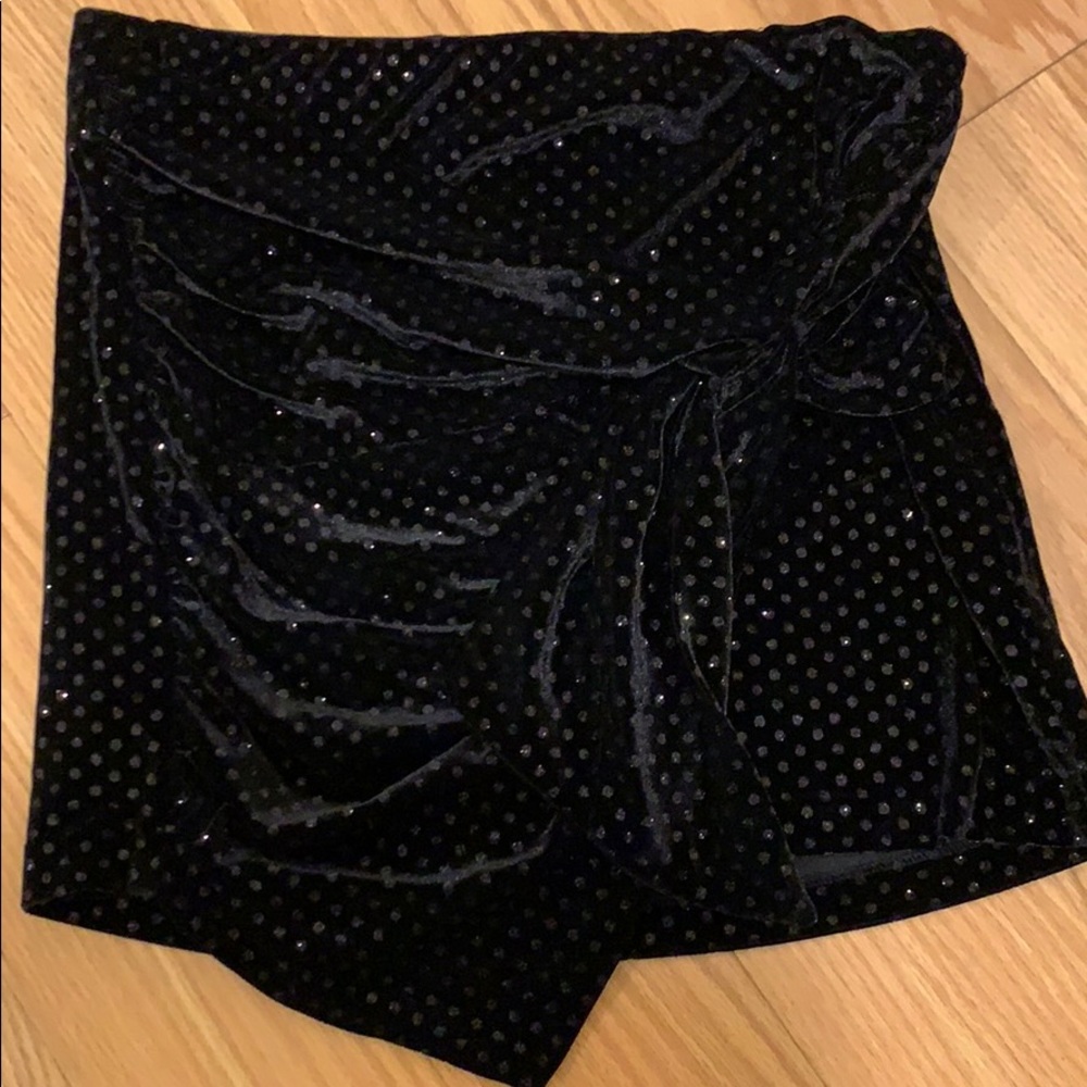 Zara Velvet Mini Skirt Size Large New
